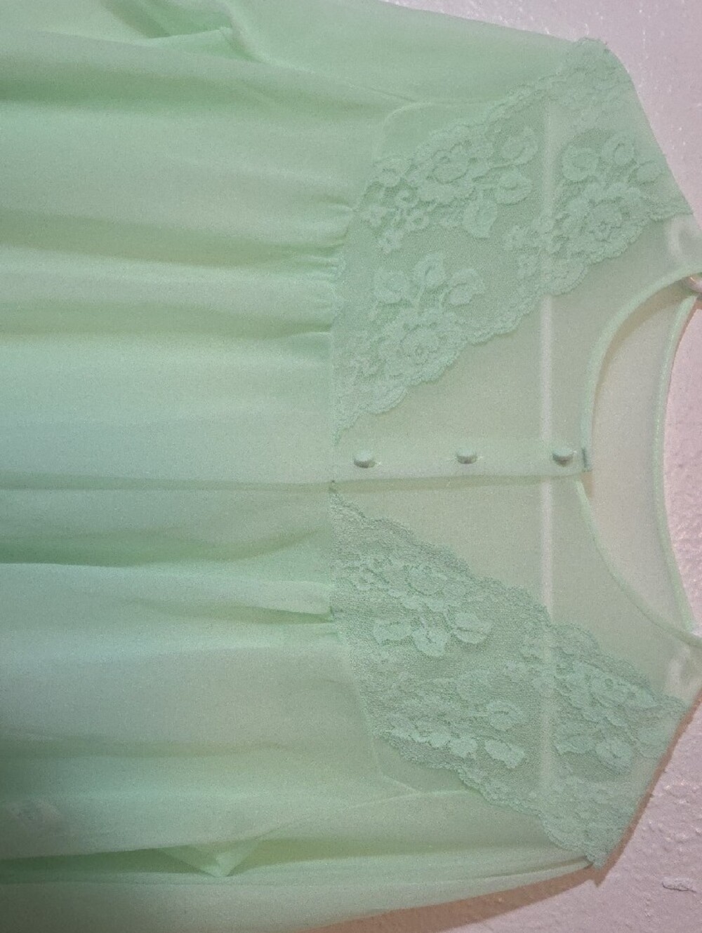 Women's Sheer Lace-Trim Nightgown in Mint Green Size Medium Robe 1950s - Picture 5 of 9